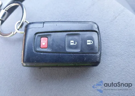 2008 Toyota Prius z USA, uszkodzony, nr VIN JTDKB20UX87808831